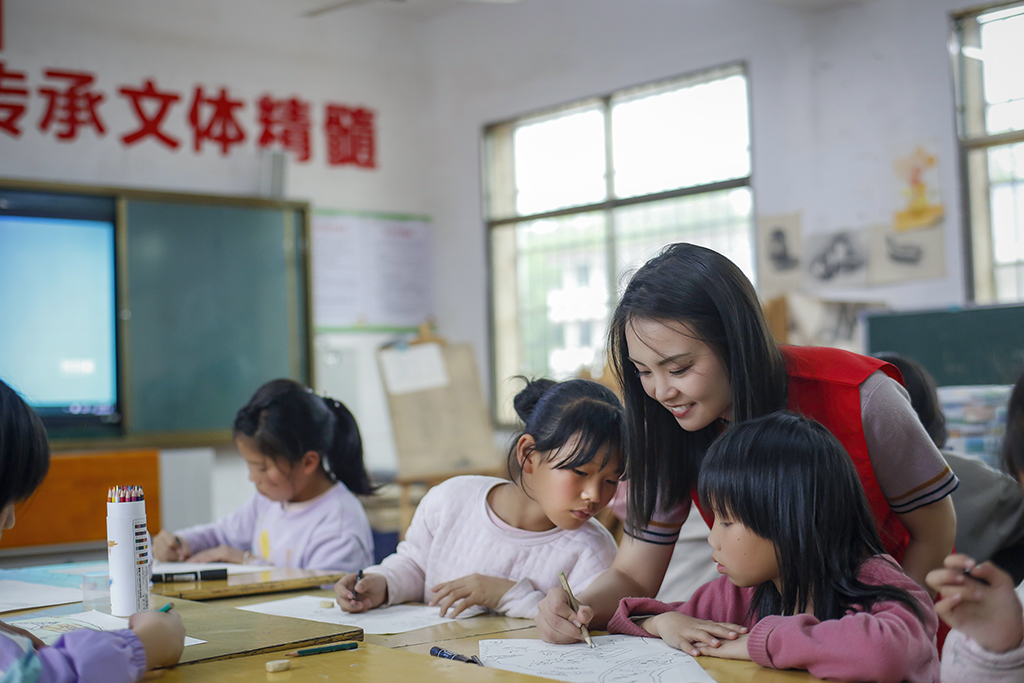 “艺”起成长，伴你同行 ——衡阳幼儿师专志愿者赴衡南县松江联合学校长岭校区开展支教帮扶活动